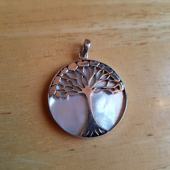 NEW Sterling Silver & Mother of Pearl Tree of Life Handmade Bali Energy Pendant - Picture 1 of 8